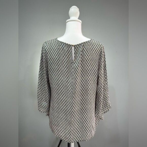 SALE! B/W The Limited Diamond Patterned Blouse Size M EUC - Picture 2 of 7
